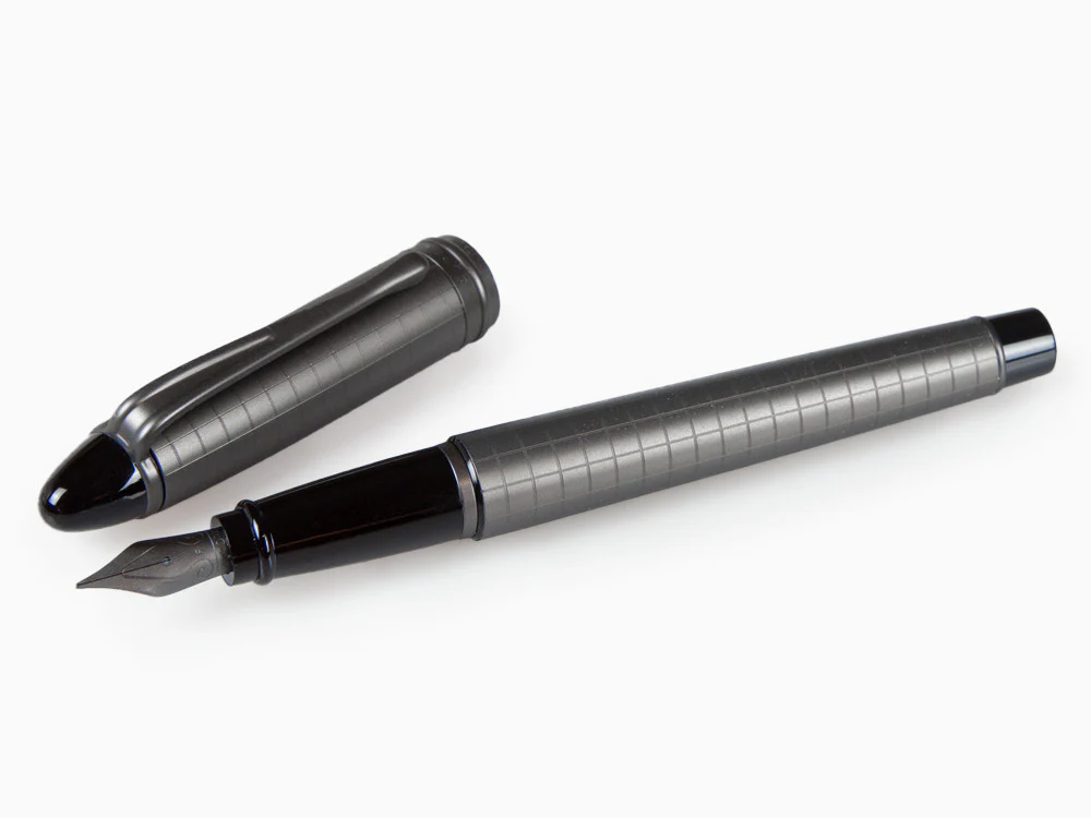 Aurora Ipsilon Full Metal Black Fountain Pen, Ruthenium, B16-RQ - Image 8