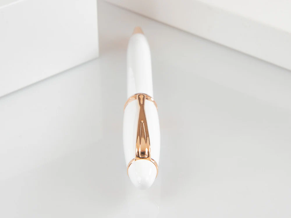 Aurora Ipsilon Winter Ballpoint pen, Resin, Rose Gold PVD, White, B31-PW - Image 7