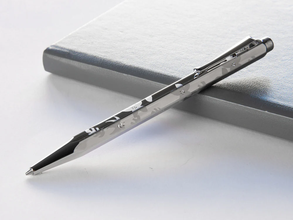Caran d´Ache Ecridor Flowers Ballpoint pen, Brass, Silver, 890.017 - Image 2