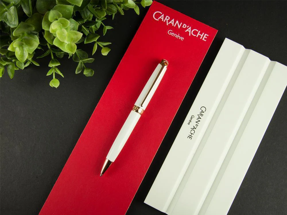 Caran d´Ache Léman Slim White Rosegold Ballpoint pen, Lacquer, White, 4781.001 - Image 2