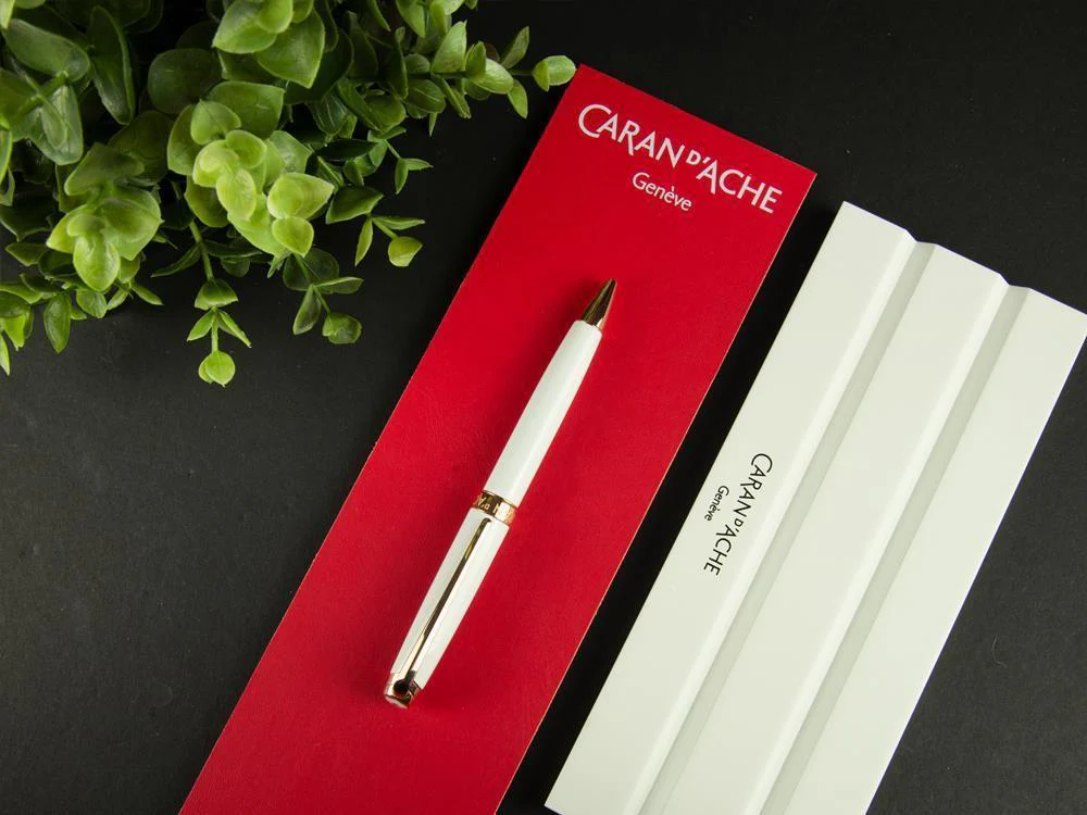 Caran d´Ache Léman Slim White Rosegold Ballpoint pen, Lacquer, White, 4781.001 - Image 4