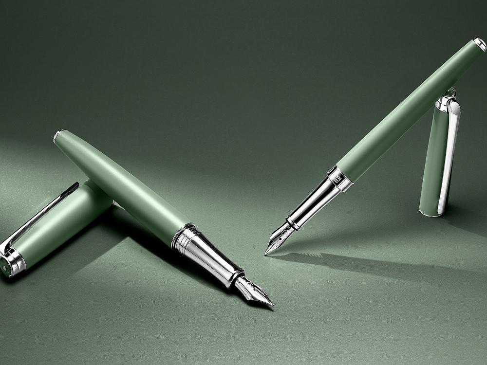 Caran d'Ache Léman Slim Vert de Gris Fountain Pen, Green, 4791.713 - Image 8