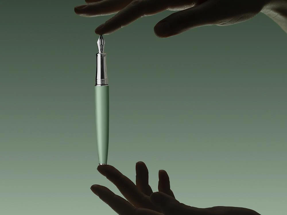 Caran d'Ache Léman Vert De Gris Fountain Pen, Brass, Green, 4799.713 - Image 6