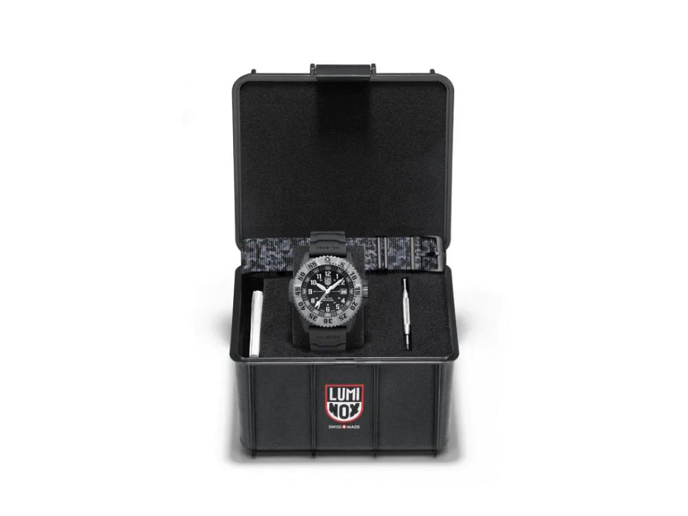 Luminox Land Mil-Spec Quartz Watch, Black, 46 mm, 30 atm, XL.3351.SET - Image 10