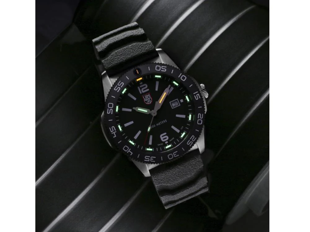 Luminox Sea Pacific Diver Quartz Watch, CARBONOX, Black, 44 mm, 20 atm, XS.3121 - Image 6