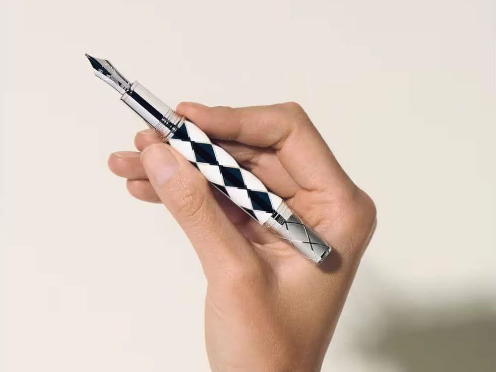 Montblanc Great Characters Queen 1975 Fountain Pen, 131968 - Image 5