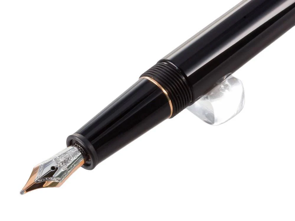 Montblanc Meisterstück Classique Fountain Pen, Rose gold, 132485 - Image 5