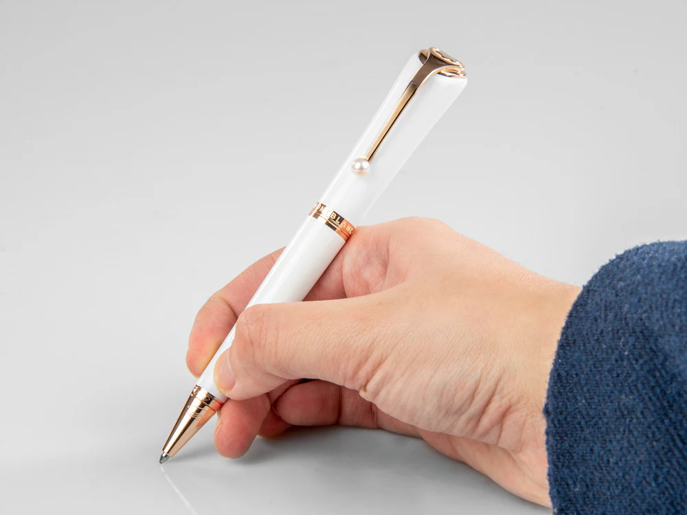 Montblanc Muses Edition Marilyn Monroe Pearl Ballpoint pen, Rose Gold, 132122 - Image 8