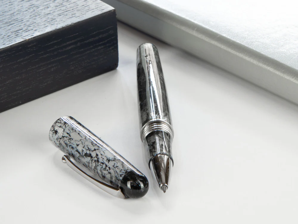 Montegrappa Elmo Ambiente Charcoal Rollerball pen, Resin, ISEERRIC - Image 4