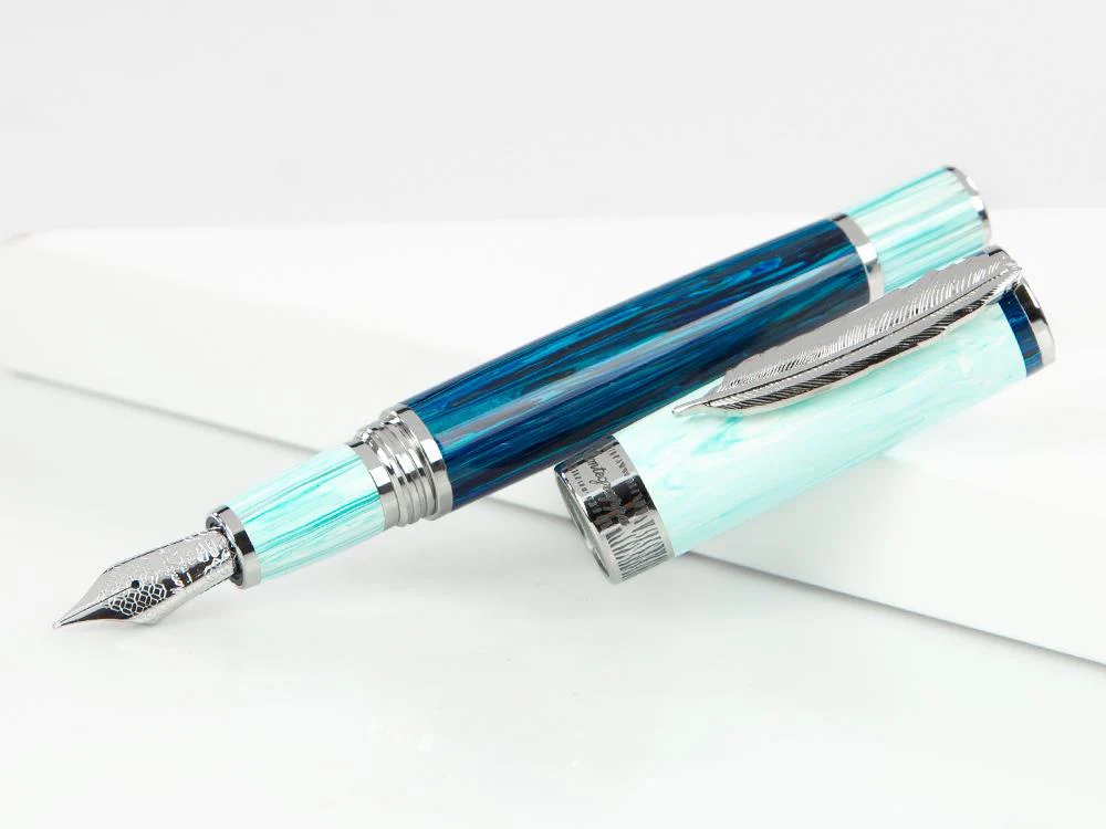 Montegrappa Wild Arctic Fountain Pen, Blue, Limited Edition, ISWDR-AA - Image 4