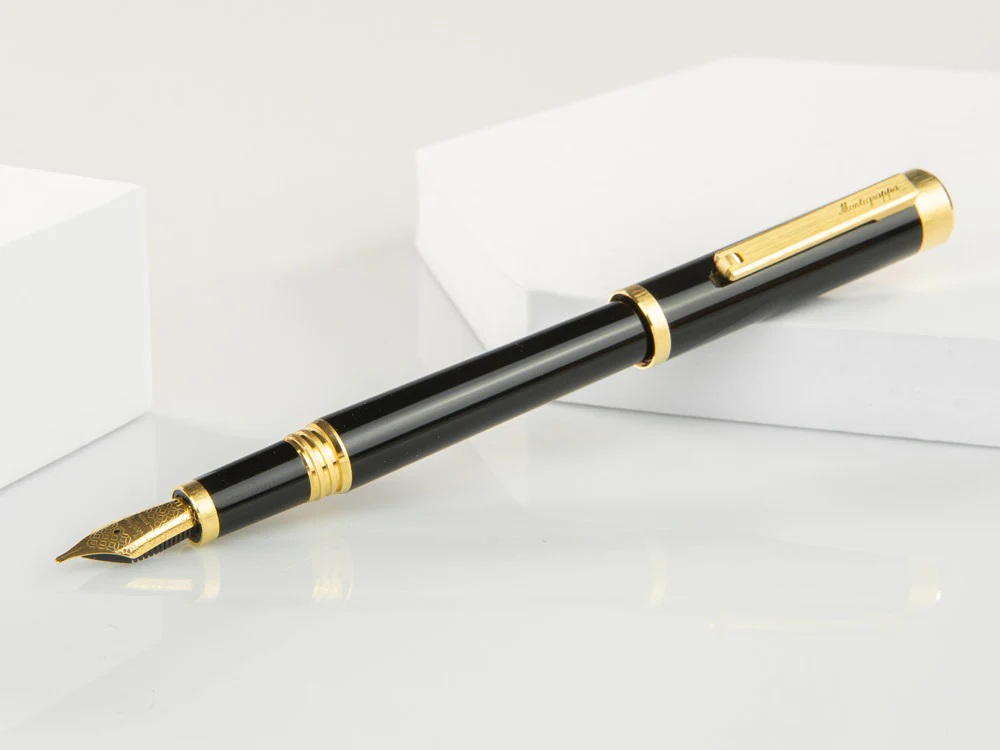 Montegrappa Zero Fountain Pen, Black Resin, Yellow gold trims, ISZEI-IY - Image 3