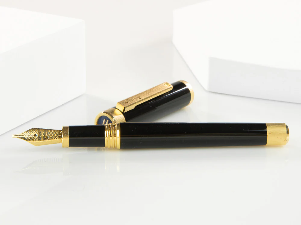 Montegrappa Zero Fountain Pen, Black Resin, Yellow gold trims, ISZEI-IY - Image 6