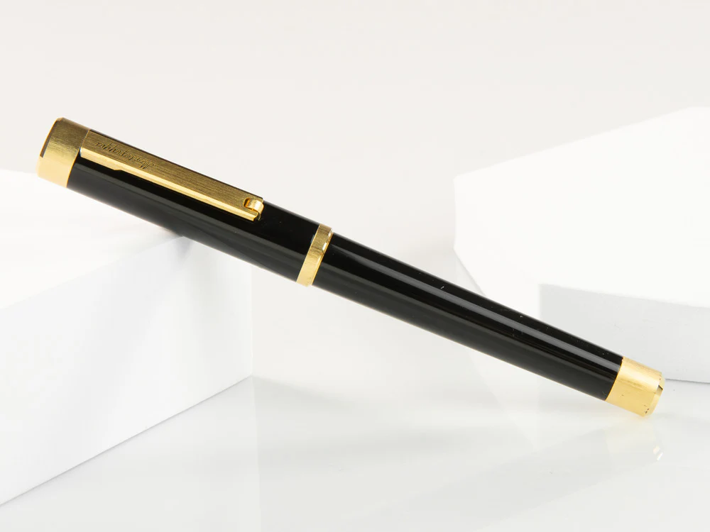 Montegrappa Zero Fountain Pen, Black Resin, Yellow gold trims, ISZEI-IY - Image 7