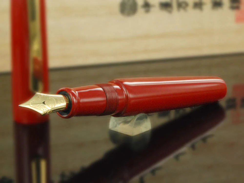 Nakaya Writer Piccolo Shu Fountain Pen, Ebonite Urushi lacquer - Image 4