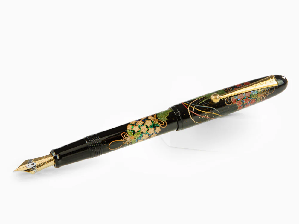 Namiki Yukari Kusu Dama Fountain Pen, Maki-e, Gold trim, FN-10M-KU - Image 4