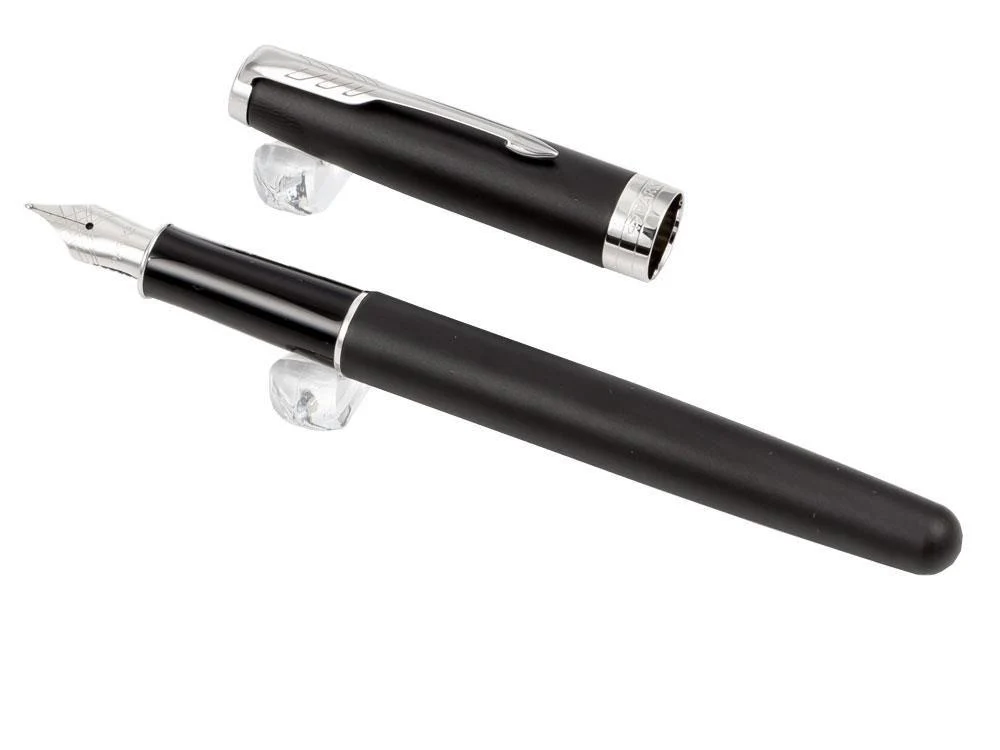 Parker Sonnet Fountain Pen, Lacquer, Palladium Trim, Black, 1931522 - Image 4