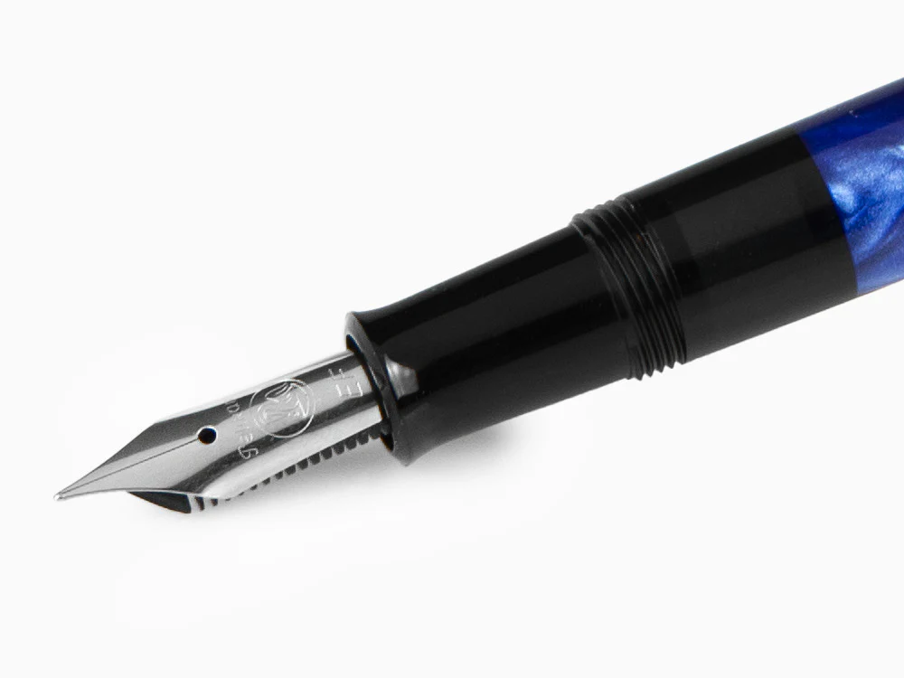 Pelikan Classic M205 Fountain Pen, Blue Marble, Chrome trim, 801973 - Image 5
