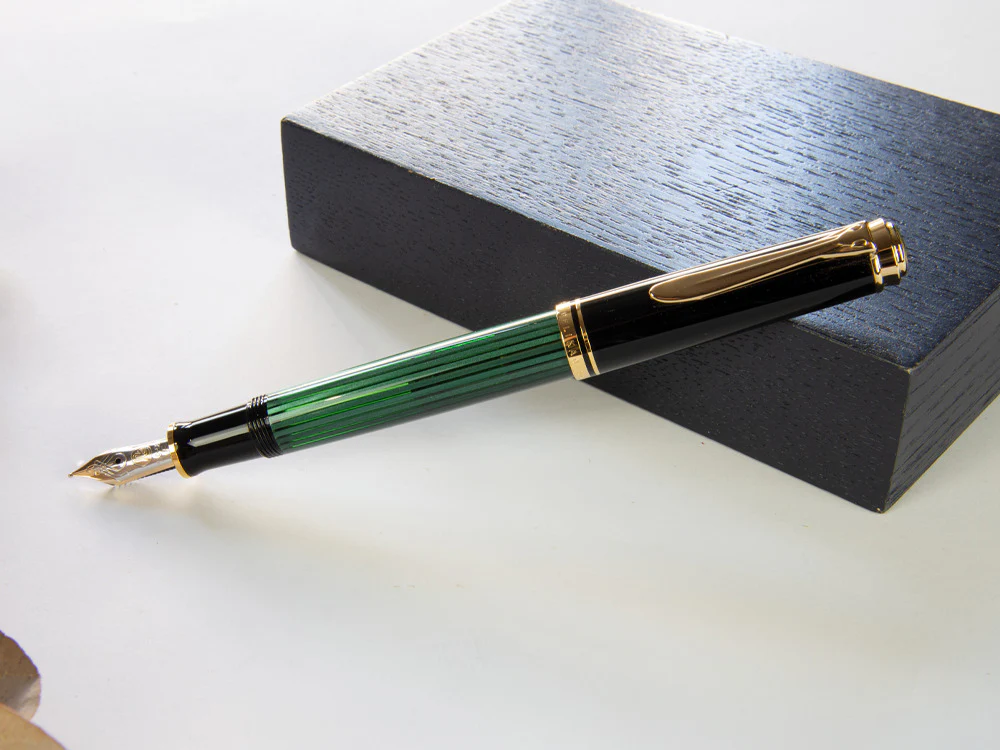 Pelikan Fountain Pen Souverän M400 - Black & Green, 994863 - Image 6