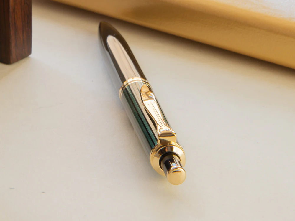 Pelikan K400 Ballpoint pen, Black and green, Gold trim, 996835 - Image 3