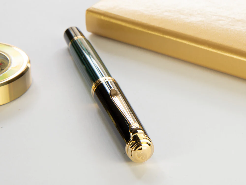 Pelikan R800 Rollerball pen, Green resin, Gold trim, 987990 - Image 7