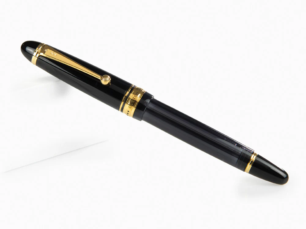 Pilot Custom 823 Fountain Pen, Acrylic Resin, Gold trim, Black, NC823N - Image 3