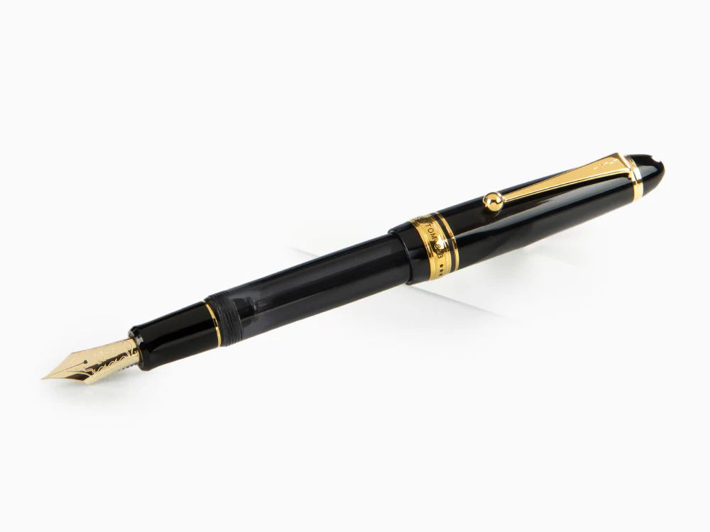 Pilot Custom 823 Fountain Pen, Acrylic Resin, Gold trim, Black, NC823N - Image 4