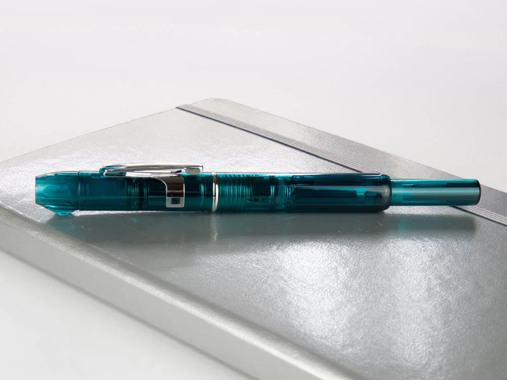 Platinum Curidas Fountain Pen, Retractable, Urban Green, PKN-7000-43 - Image 4