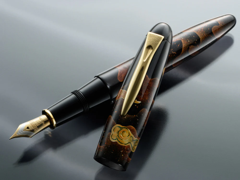 Platinum Izumo Fountain Pen, Black,Ginsen Yakumo, Maki-e - Image 10