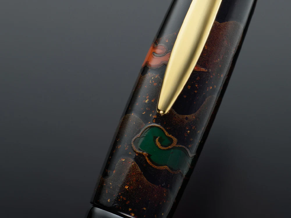 Platinum Izumo Fountain Pen, Black,Ginsen Yakumo, Maki-e - Image 9