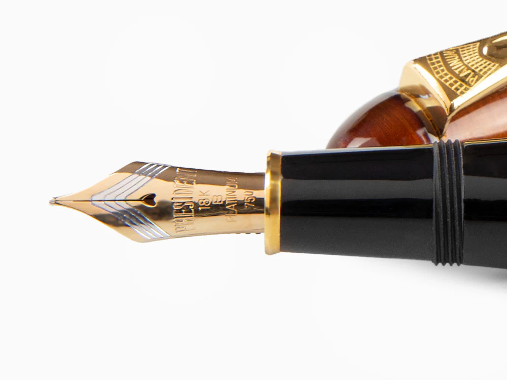 Platinum Izumo Fountain Pen Yakumo Byakudan, Maki-e - Image 5