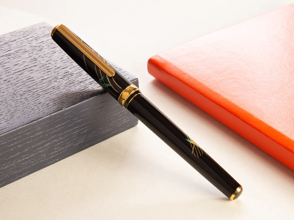 Platinum Kanazawa Maki-e Changing Autumn Leaves Fountain Pen - Image 3