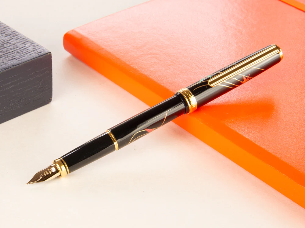 Platinum Kanazawa Maki-e Changing Autumn Leaves Fountain Pen - Image 4