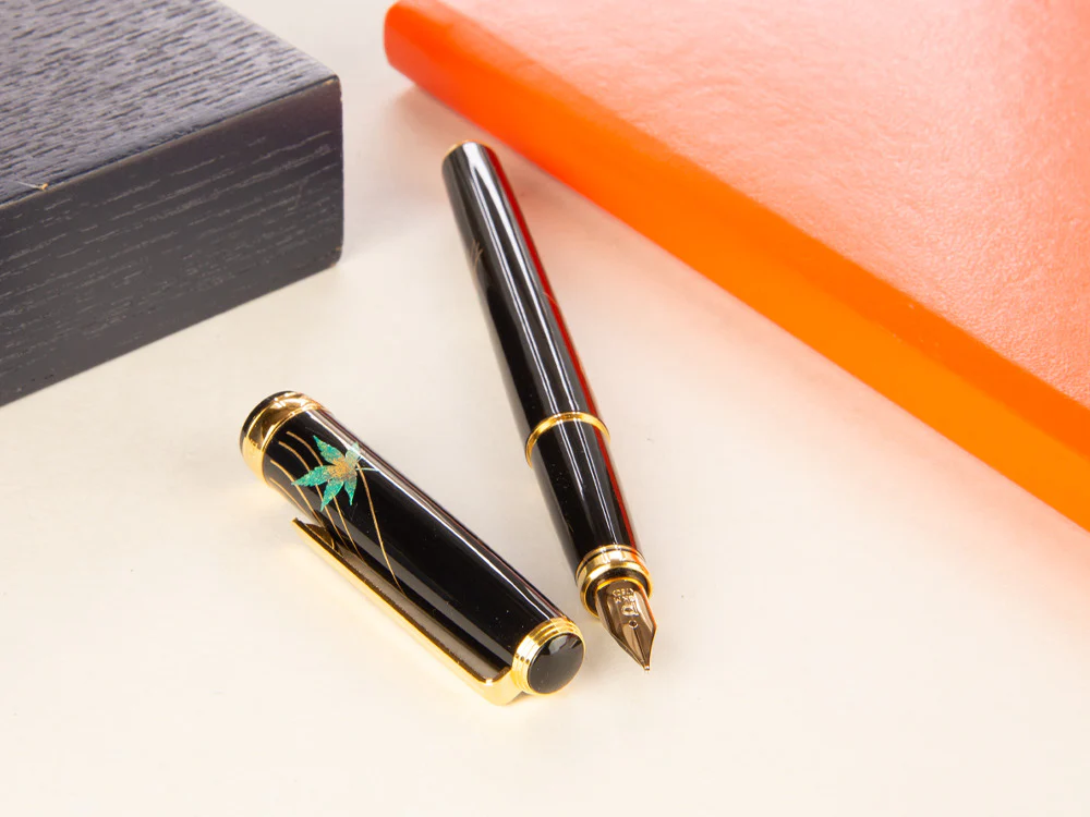 Platinum Kanazawa Maki-e Changing Autumn Leaves Fountain Pen - Image 6