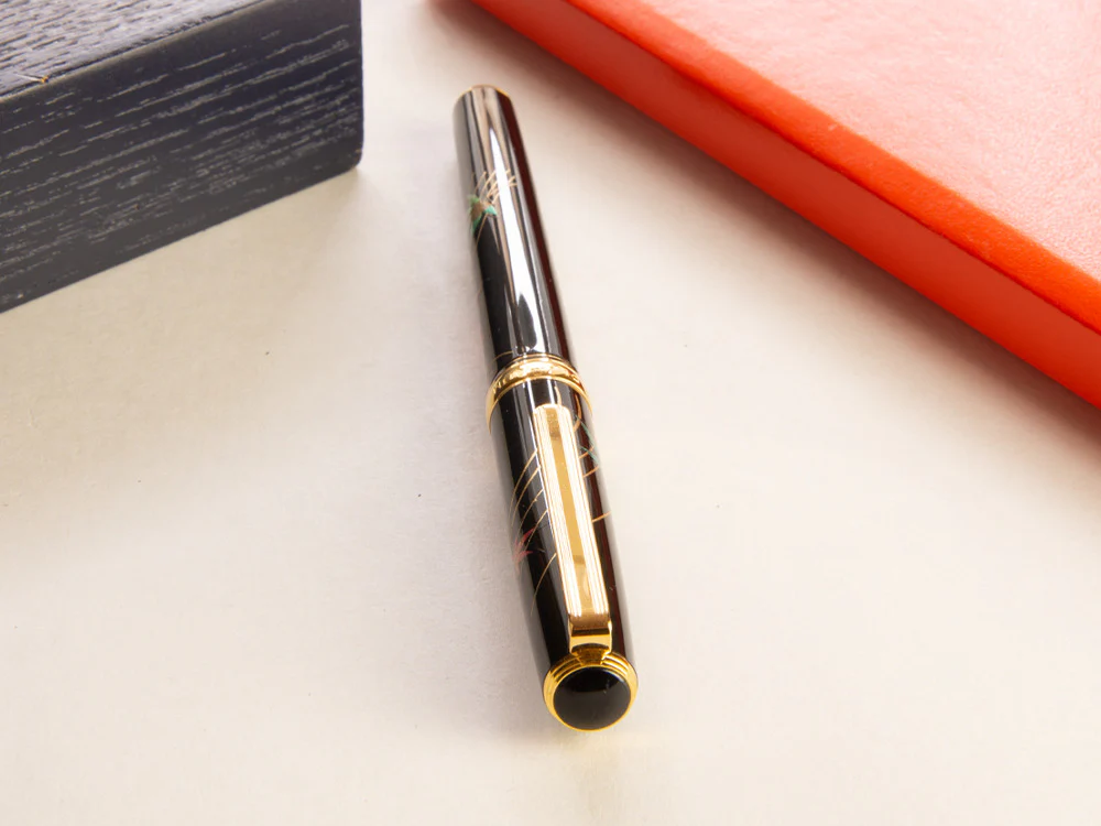 Platinum Kanazawa Maki-e Changing Autumn Leaves Fountain Pen - Image 7