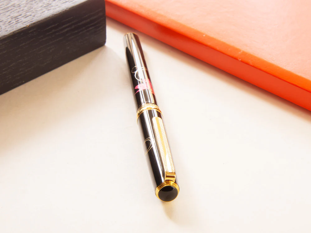Platinum Kanazawa Maki-e Gold Fish F. Pen, Resin and urushi lacquer - Image 8