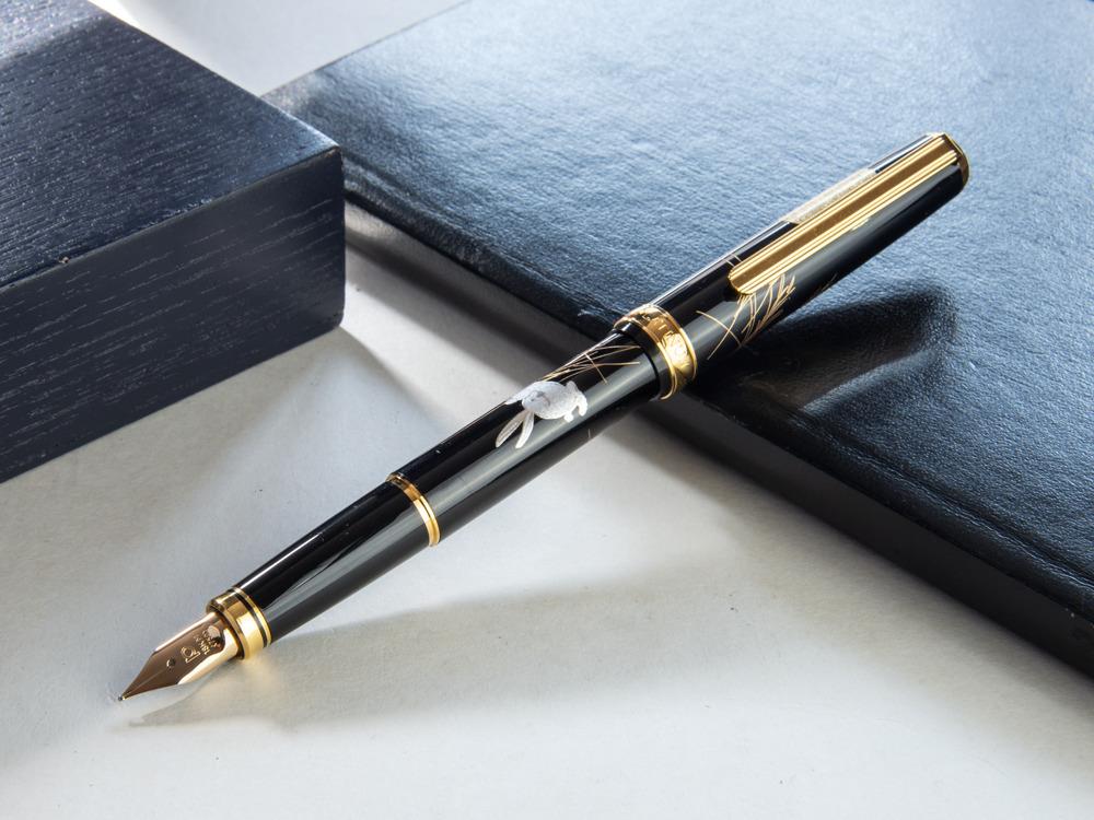 Platinum Kanazawa Maki-e The Moon and a Rabbit Fountain Pen - Image 4