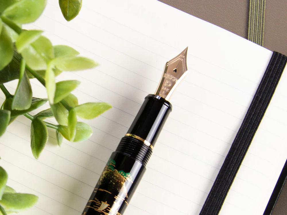 Platinum Urushi Maki-e Sansui Fountain Pen, Resin and urushi lacquer - Image 5