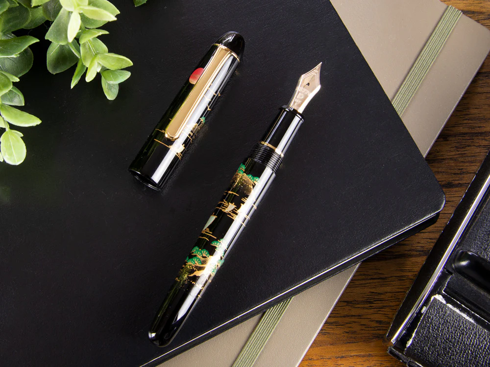 Platinum Urushi Maki-e Sansui Fountain Pen, Resin and urushi lacquer - Image 7