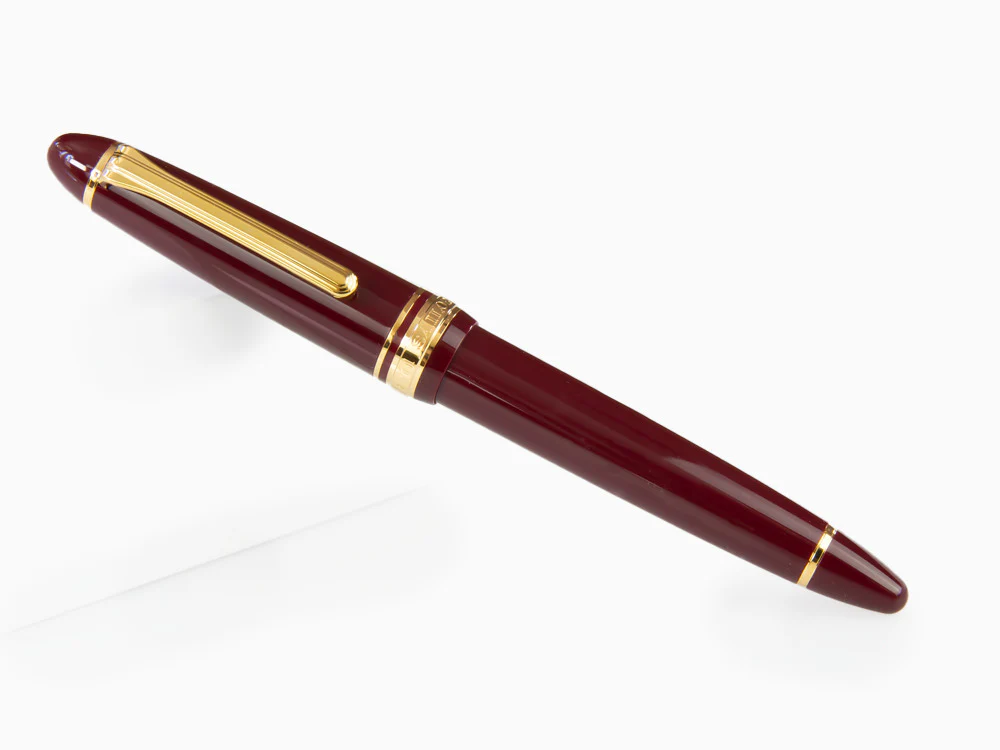 Sailor 1911 Standard Series Fountain Pen, Burgundy, Resin, Gold Trim - Image 3