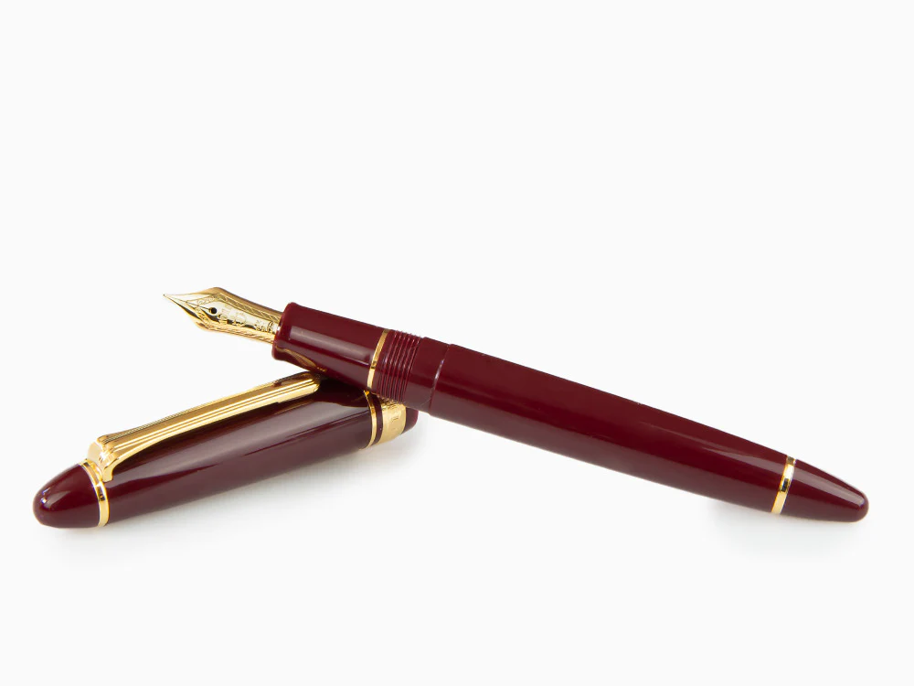 Sailor 1911 Standard Series Fountain Pen, Burgundy, Resin, Gold Trim - Image 8