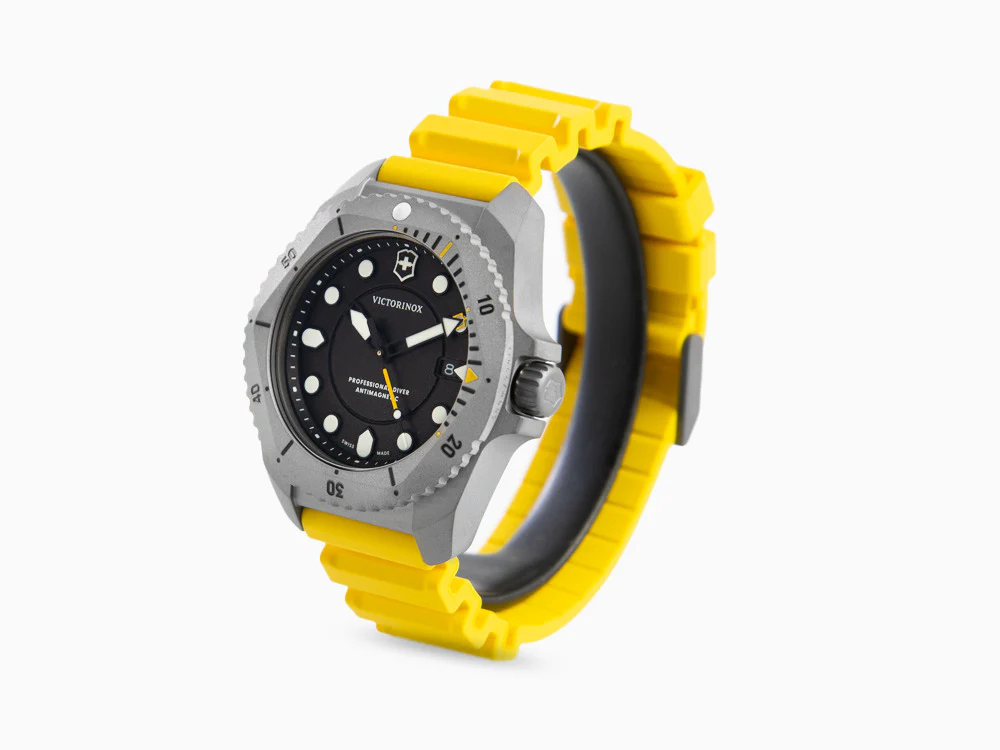 Victorinox Dive Pro Quartz Watch, Titanium, Black, 43 mm, V241992 - Image 4