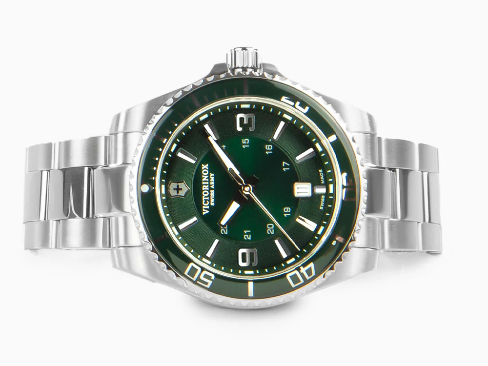 Victorinox Maverick Quartz Watch, Green, 43 mm, Steel bracelet, V241934 - Image 7